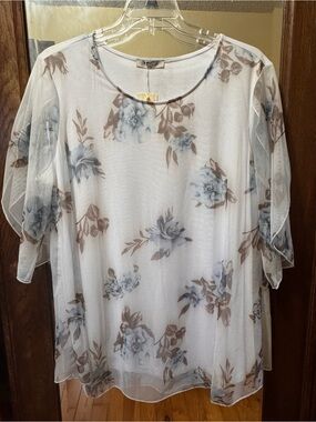 Feminine Sheer White and Blue Floral Lined Tunic Featuring Bell 3/4 Sleeve